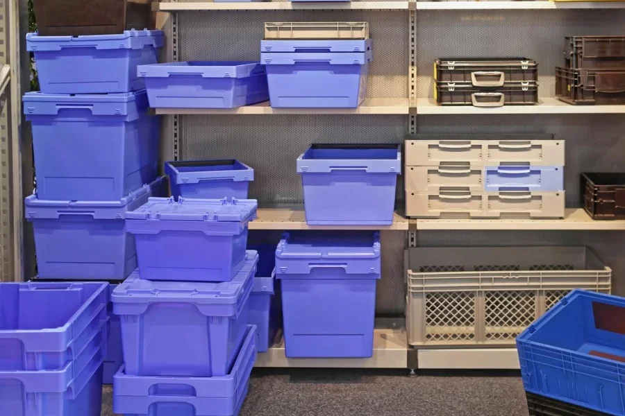 صناديق وحاويات تخزين وتجميع